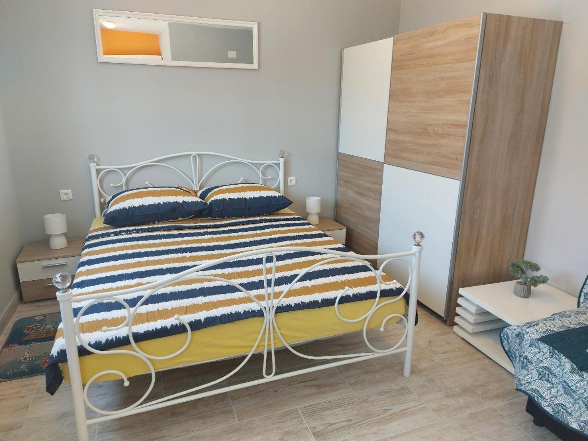 Studio Apartment Palmira Liznjan Exterior photo